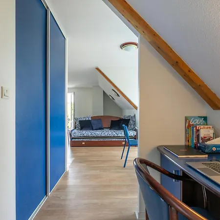 Grand Le Bleu Posay Apartment